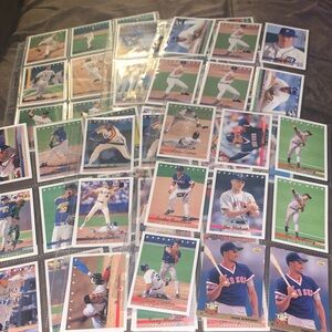84ct Assorted Team 1993 Upper Deck Baseball Trading Cards SELLING AS IS